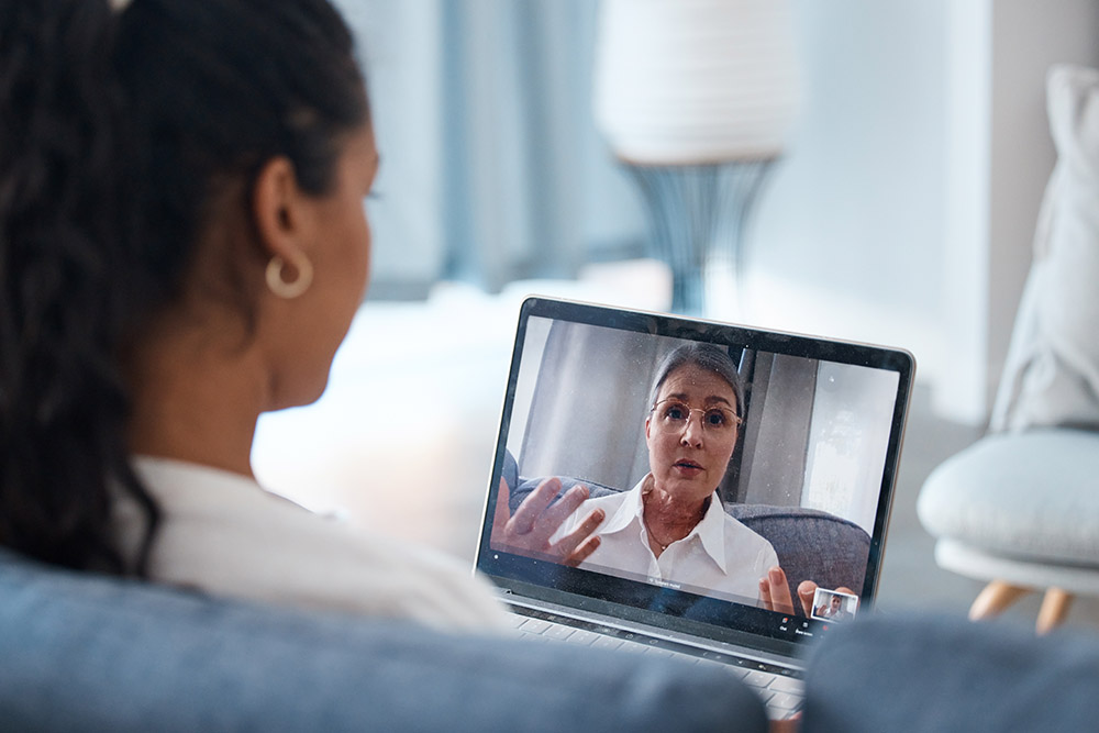 virtual assistant meeting with doctor